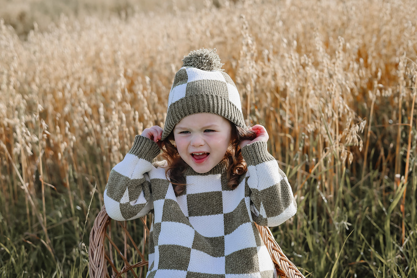 Chenille Bobble Hat | Olive | One size | Unisex |