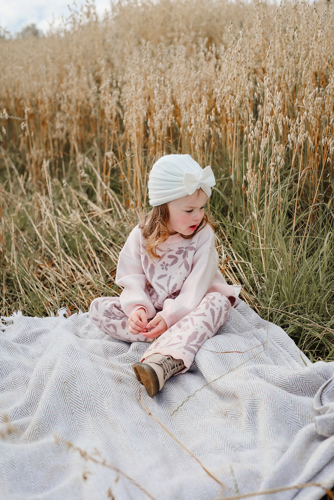 Bow Knit Hat | White | One size |